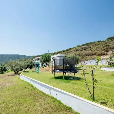 Afisia Villa