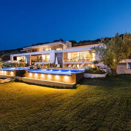 Afisia Villa Sarti