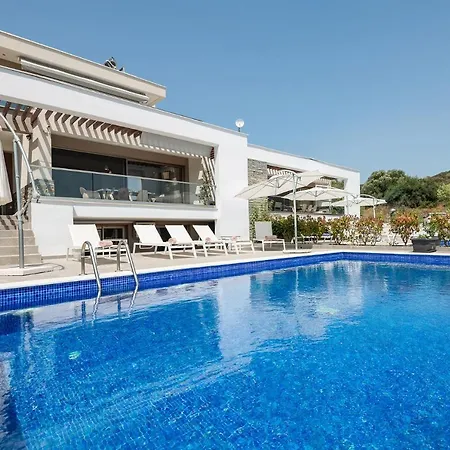 Afisia Villa