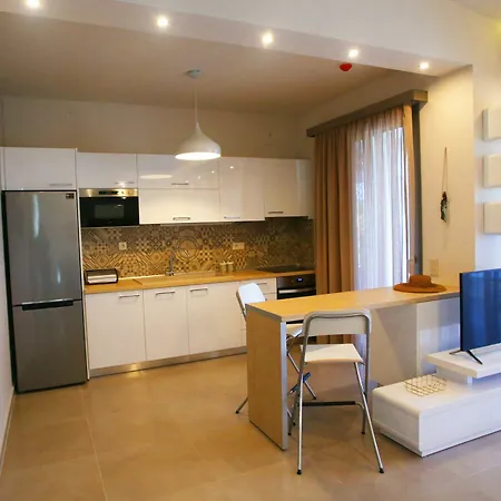 Afisia Villa Sarti
