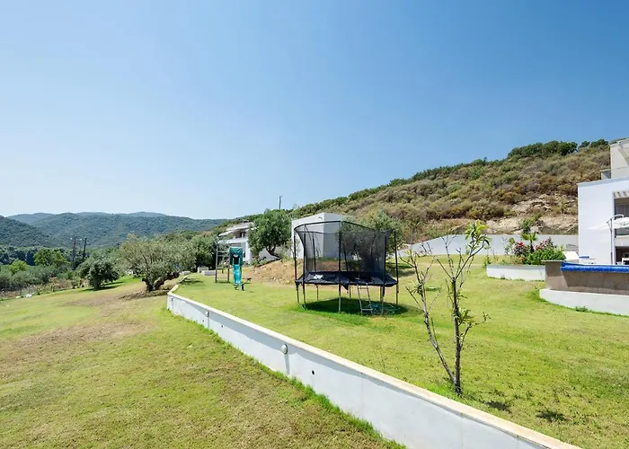 Afisia Villa