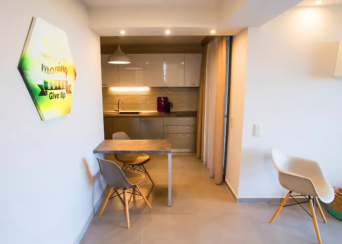Afisia Villa *